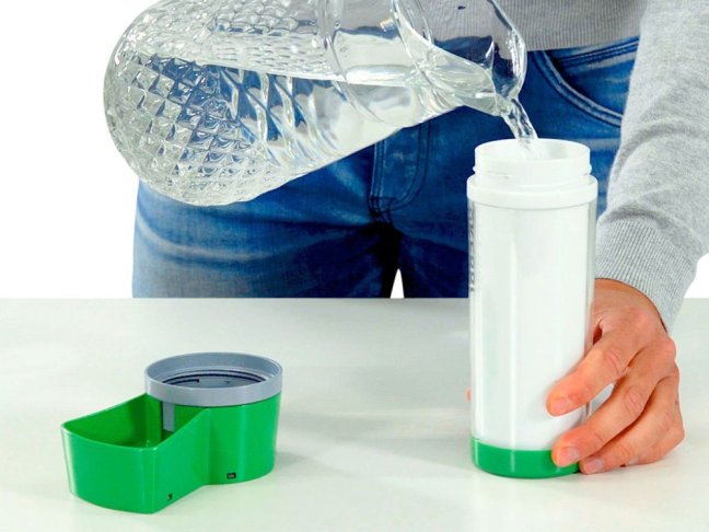 Vyhřívaná napáječka KERBL No Frost KERBL 330 ml 24V